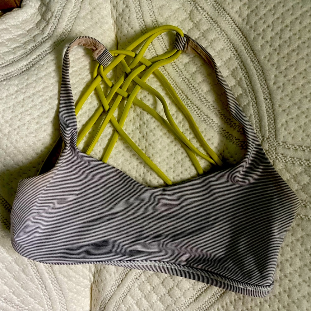 Lululemon sports bra